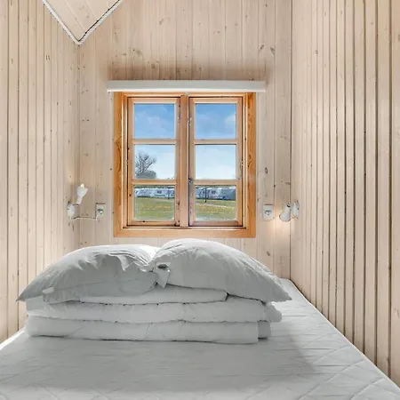 1 Bedroom Lovely In
